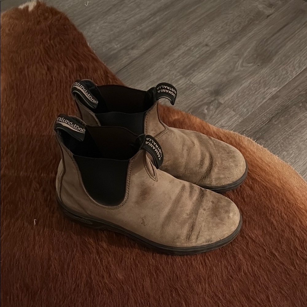 Blundstone Tan Chelsea Boots